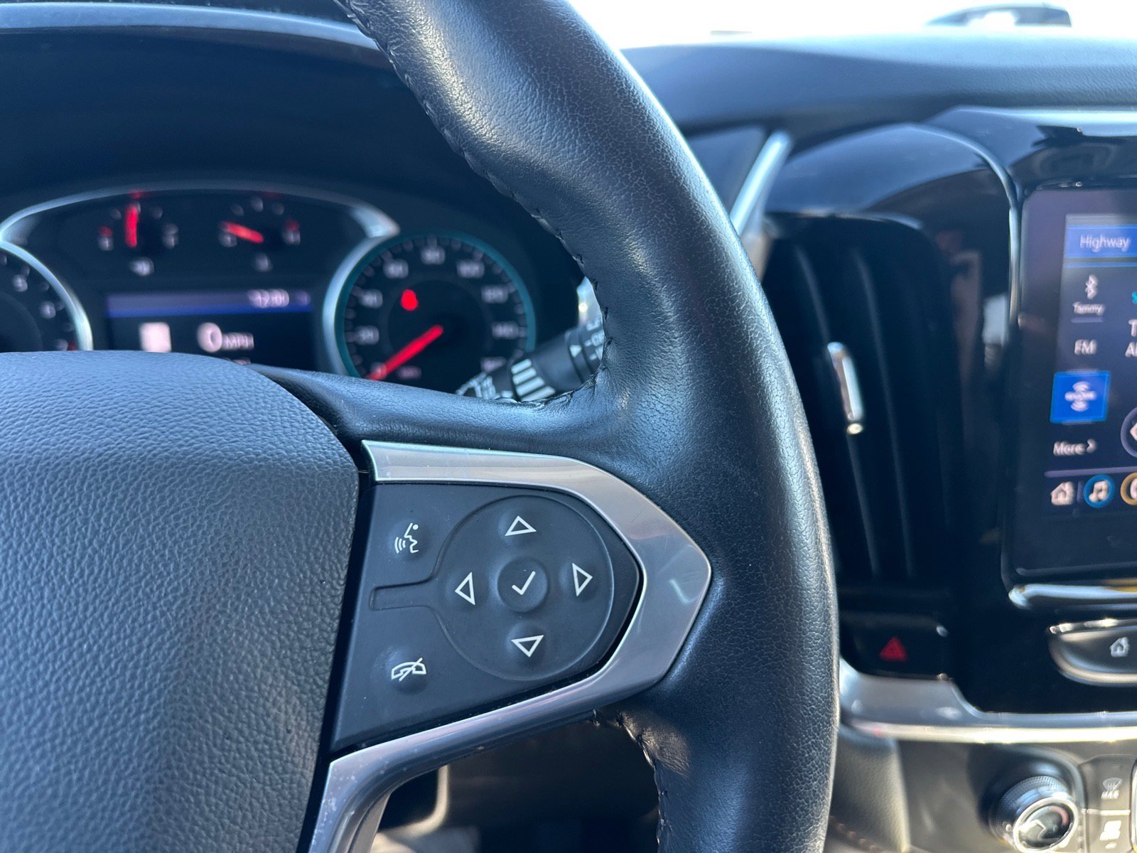 Used 2021 Chevrolet Traverse RS image 17