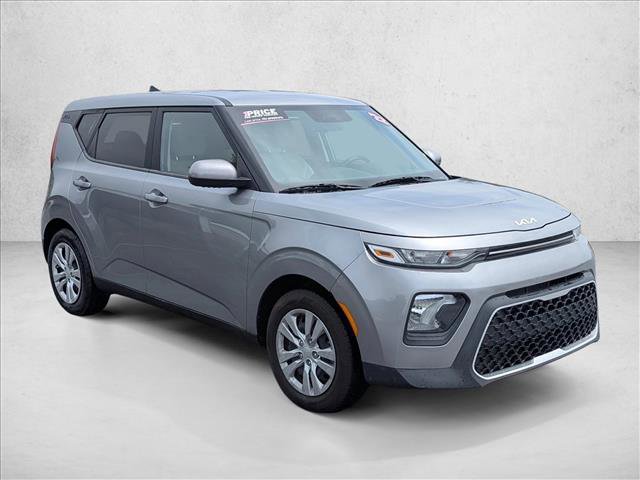 Used 2022 Kia Soul LX FWD image 3