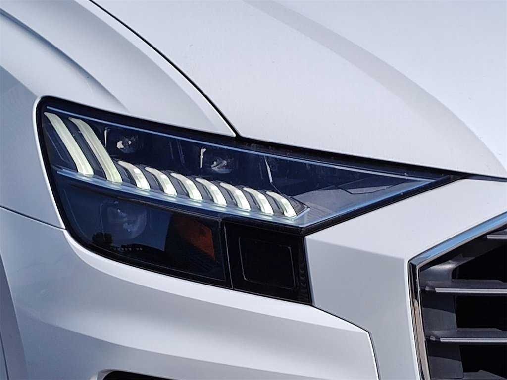 Used 2023 Audi Q8 Premium image 16