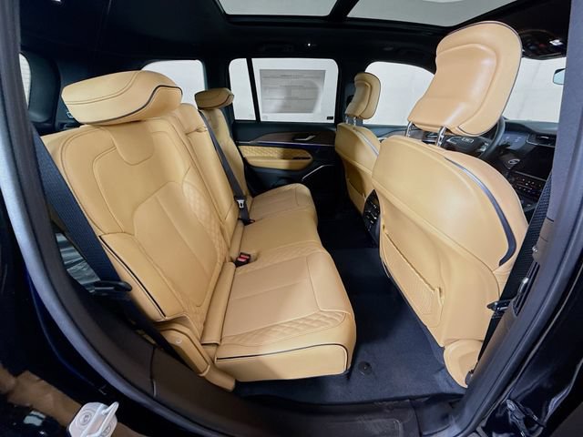 Used 2025 Jeep Grand Cherokee Summit w/ Obsidian Package AWD/4WD image 28