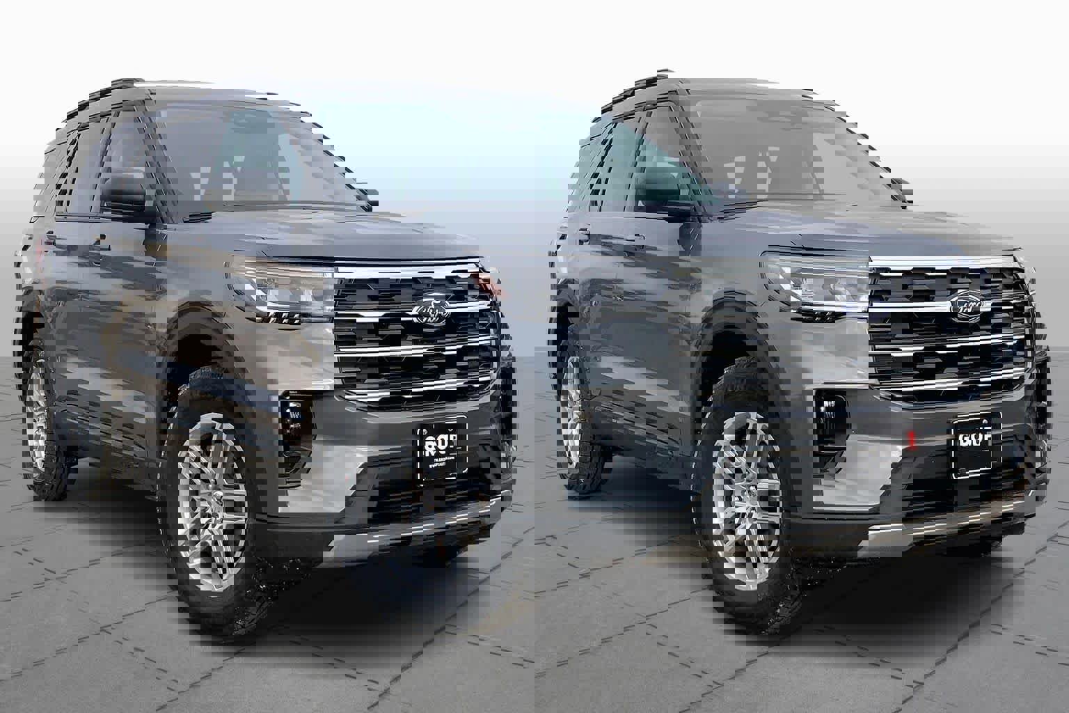 New 2026 Ford Explorer Active w/ Active Comfort Package image 2