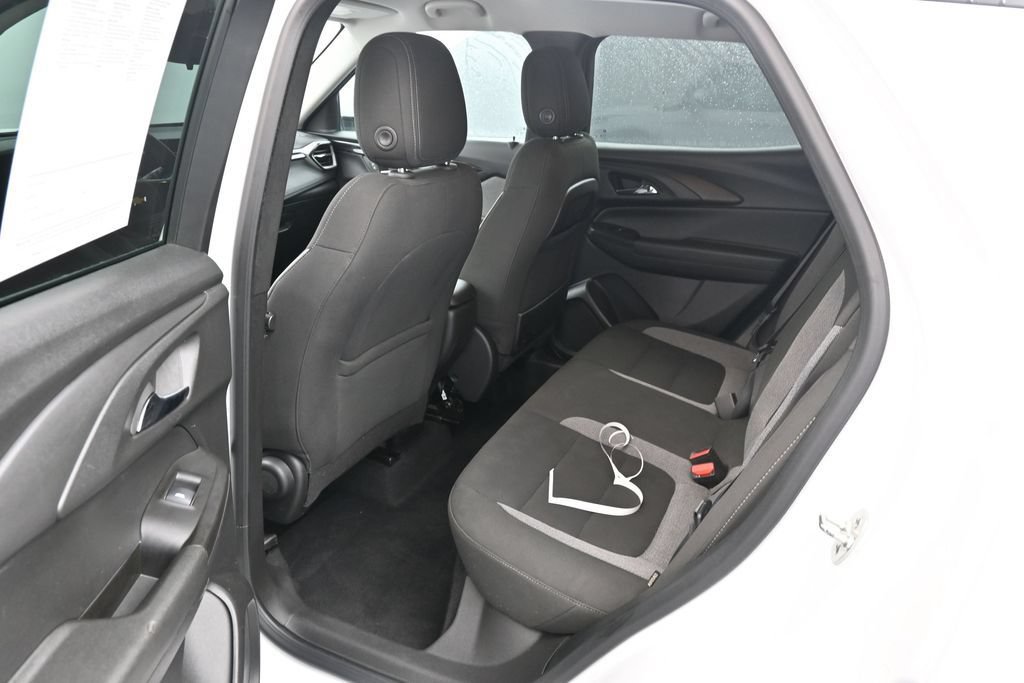 Used 2024 Chevrolet TrailBlazer LT FWD image 17