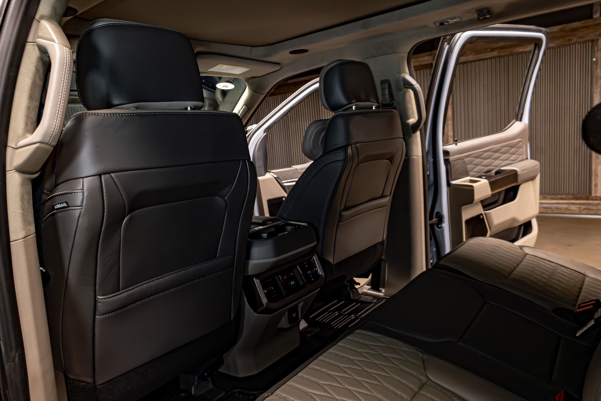 Used 2026 Ford F450 Platinum w/ Platinum Plus Package image 25