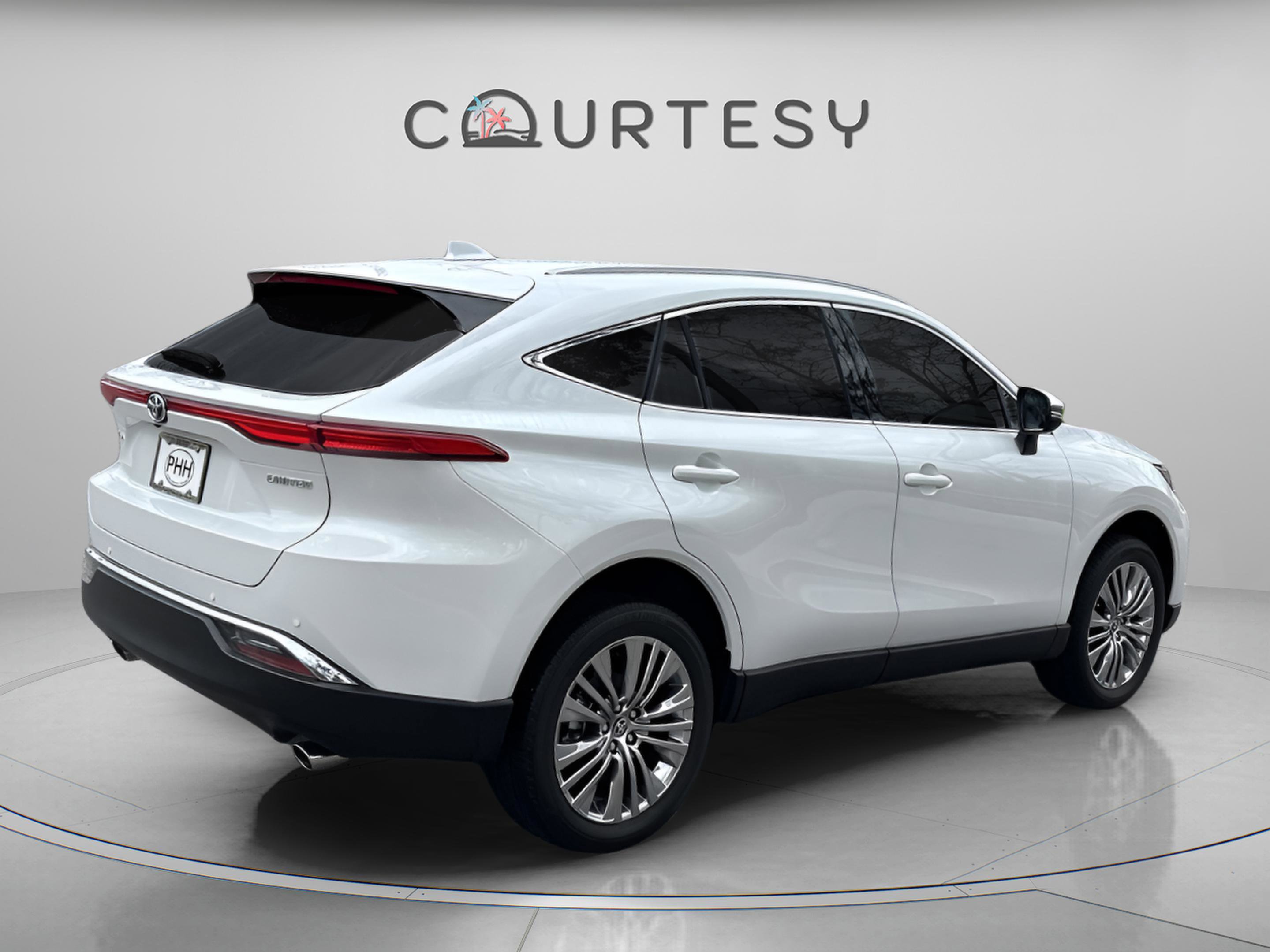 Used 2023 Toyota Venza Limited image 8