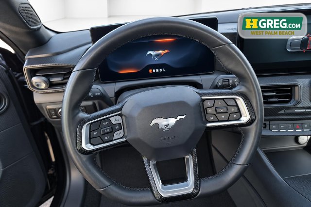 Used 2024 Ford Mustang Convertible RWD image 13
