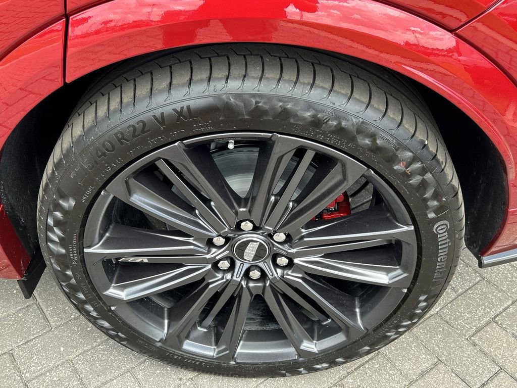 New 2026 Cadillac Lyriq V w/ Exterior Carbon Fiber Package image 28