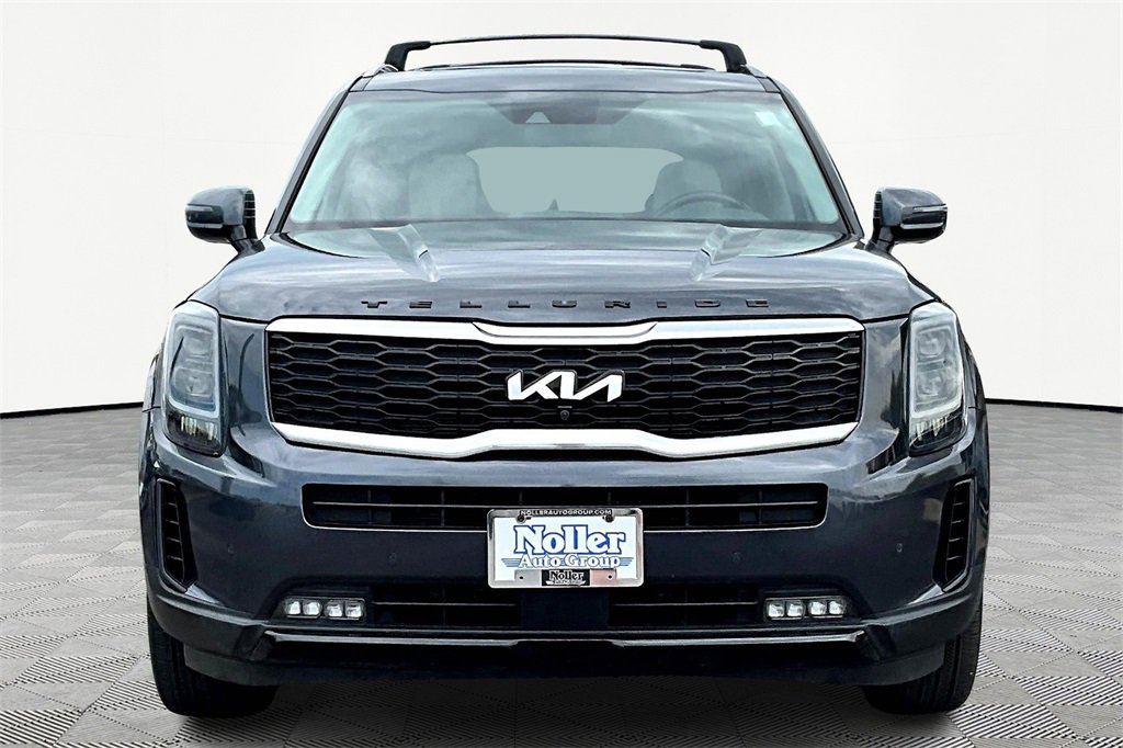 Used 2022 Kia Telluride SX w/ Nightfall Edition Package image 3