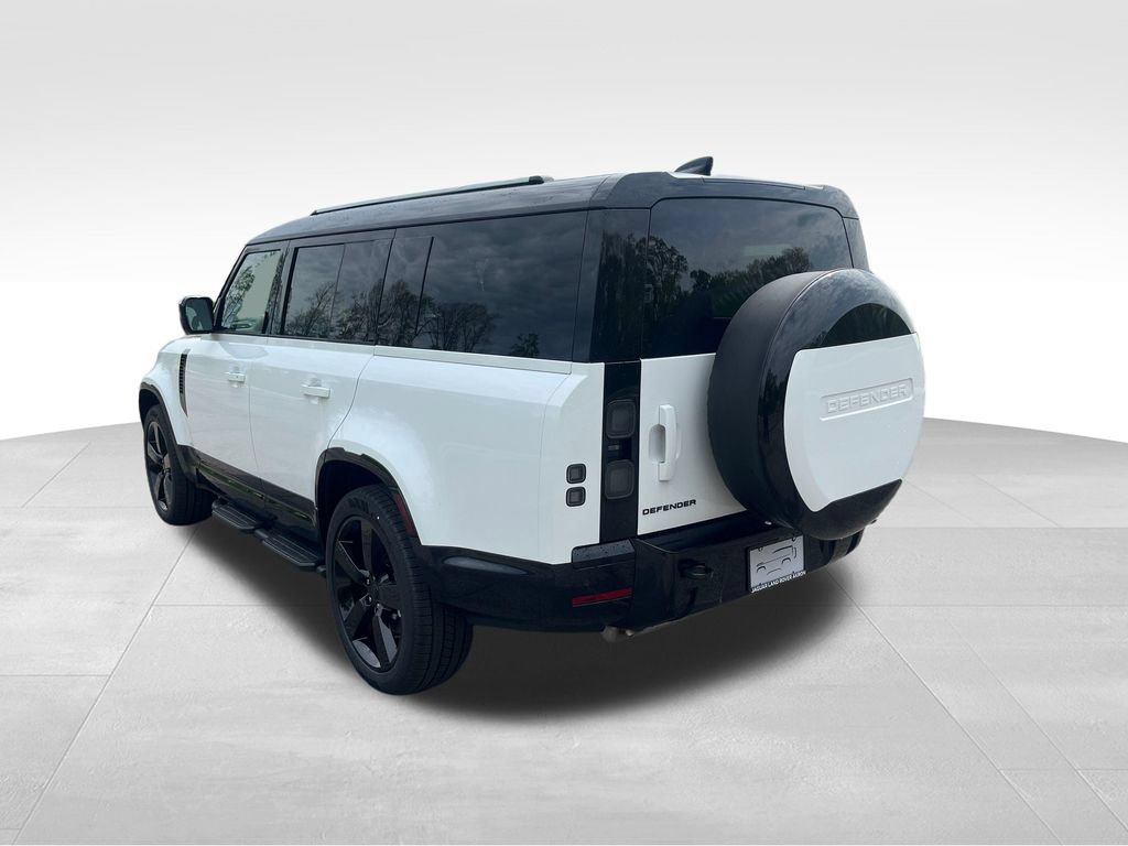 New 2026 Land Rover Defender 130 X-Dynamic SE AWD/4WD image 3