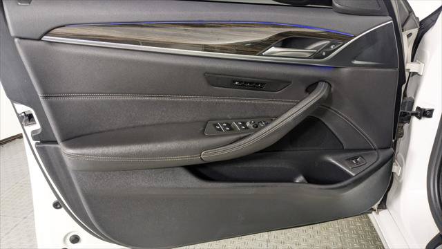 Used 2021 BMW 530i xDrive w/ Convenience Package AWD/4WD image 12