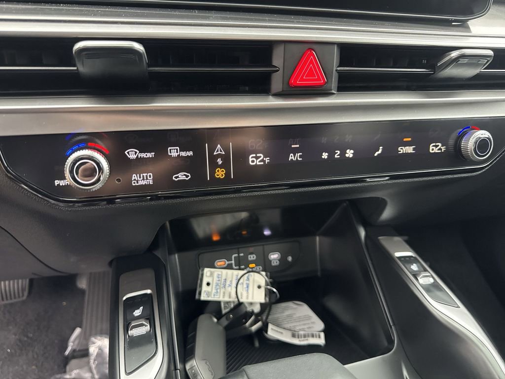 New 2026 Kia Sorento S w/ S Panoramic Sunroof Package FWD image 19
