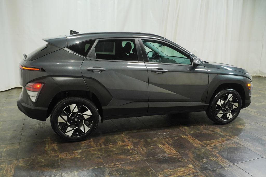 Used 2024 Hyundai Kona SEL w/ Convenience Package AWD/4WD image 4