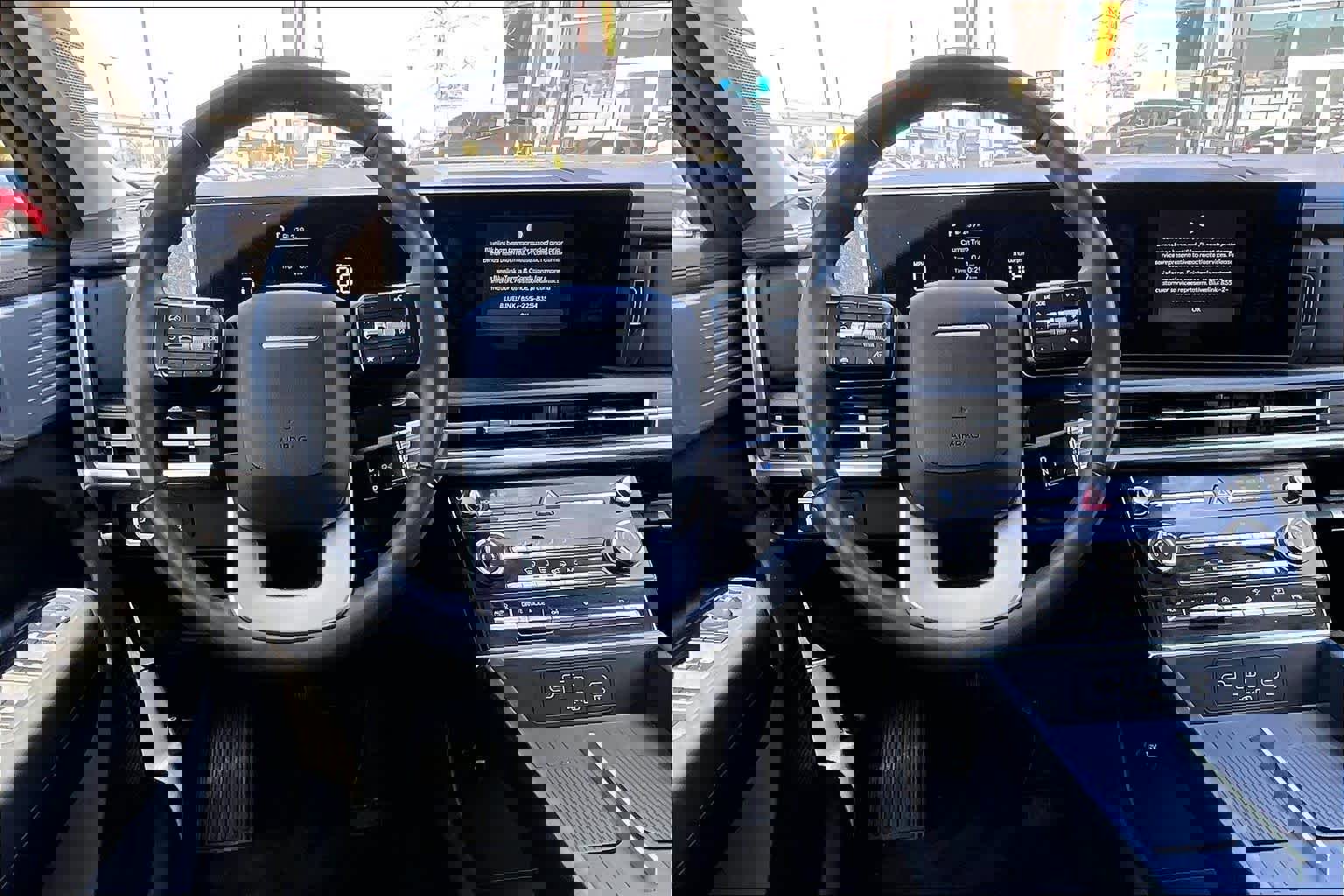 Used 2024 Hyundai Santa Fe SE image 6