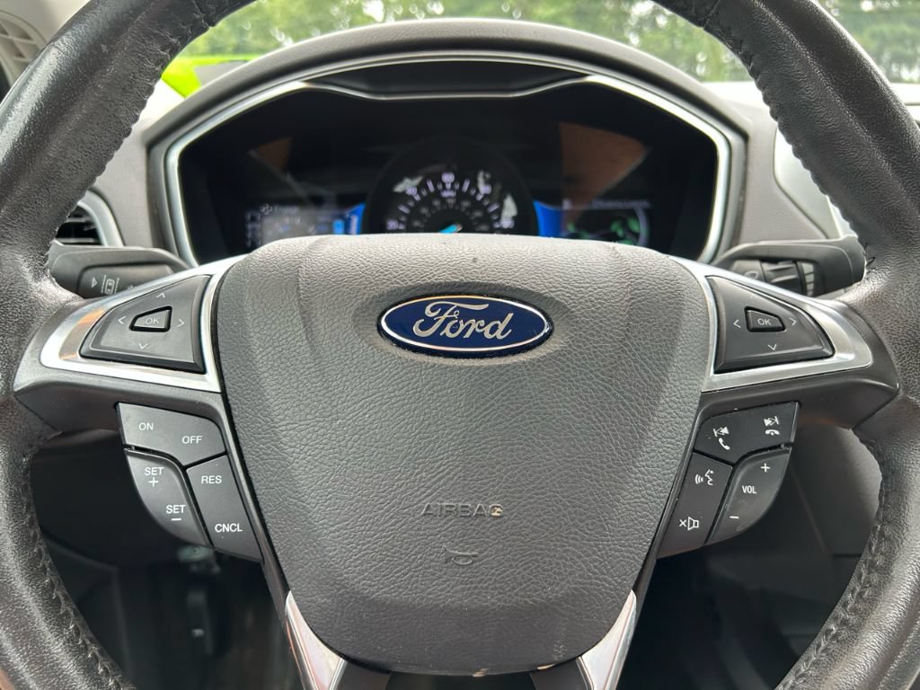 Used 2015 Ford Fusion Energi Titanium w/ Driver Assist Package FWD image 9