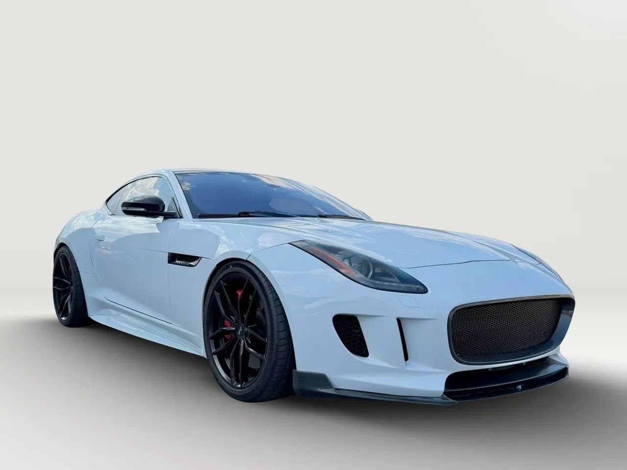 Used 2017 Jaguar F-TYPE R AWD/4WD image 1