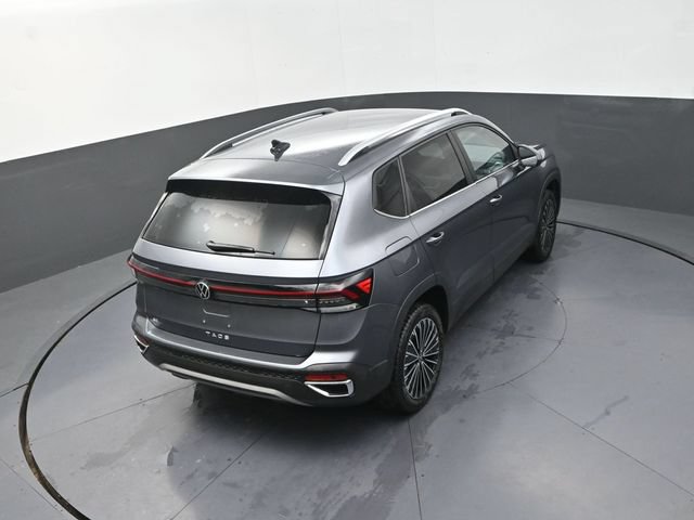 Used 2026 Volkswagen Taos SE FWD image 28
