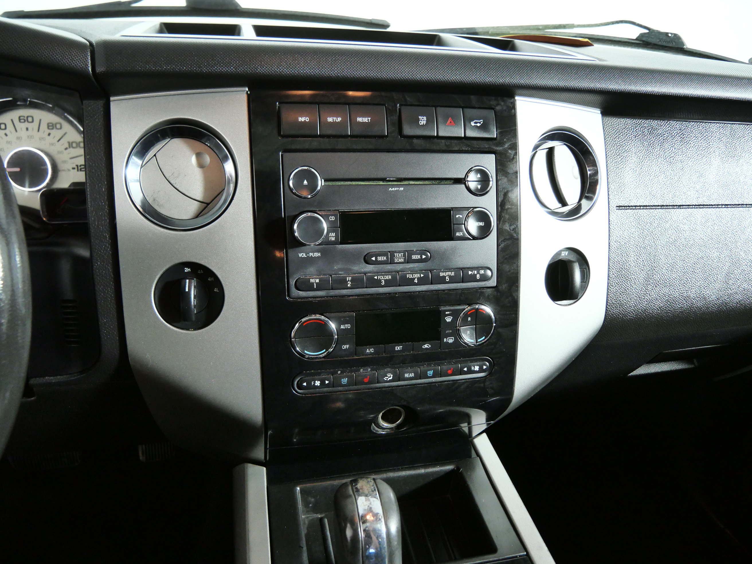 Used 2012 Ford Expedition EL Limited AWD/4WD image 18