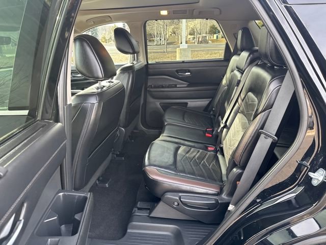 Used 2023 Nissan Pathfinder Platinum w/ Cargo Package image 11