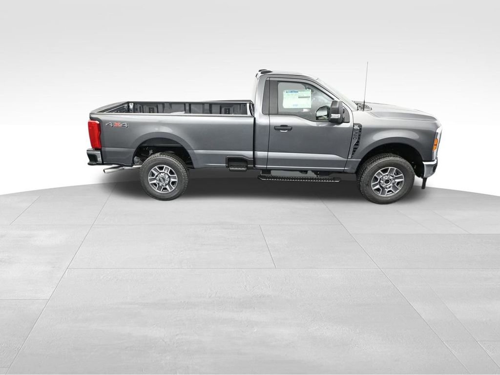 New 2025 Ford F350 XLT image 44