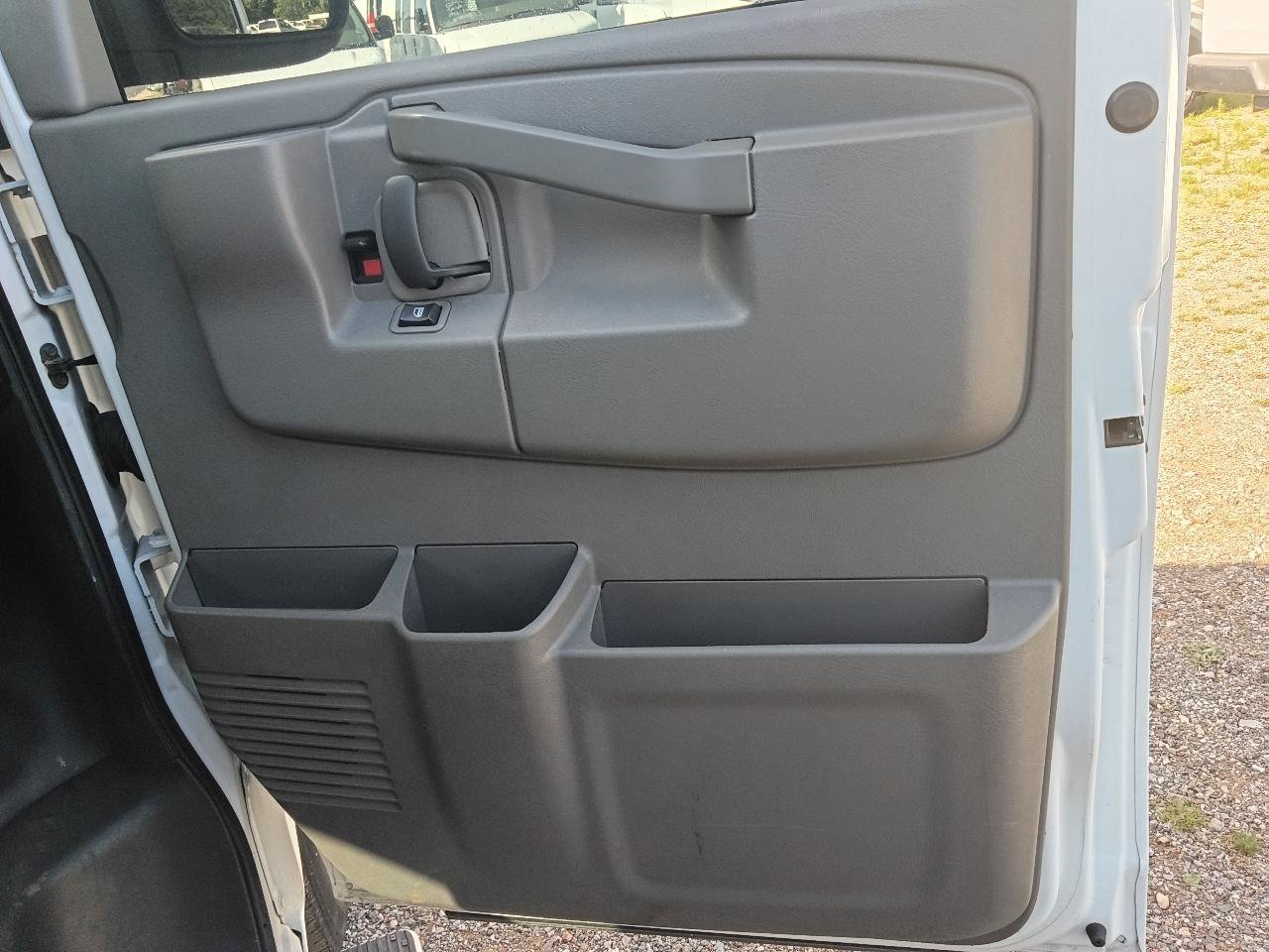 Used 2019 Chevrolet Express 3500 LS RWD image 14