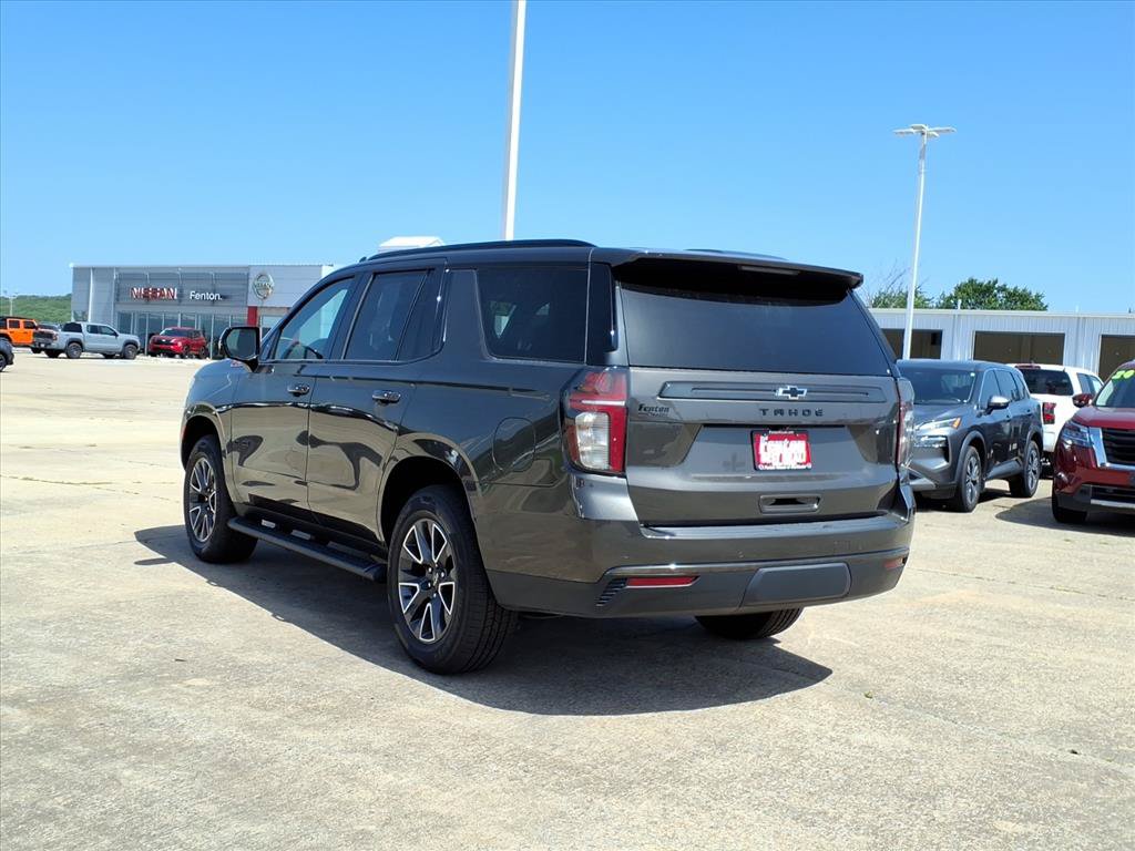 Used 2021 Chevrolet Tahoe Z71 w/ Luxury Package AWD/4WD image 3