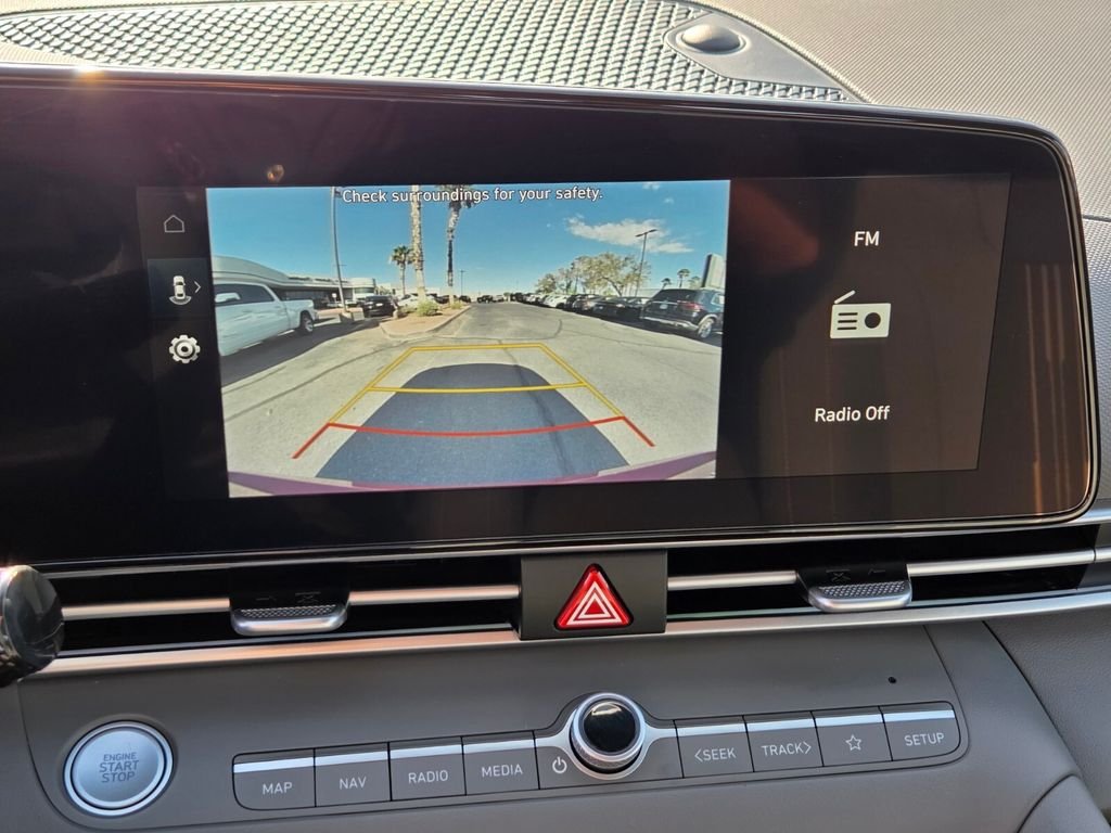 Used 2025 Hyundai Elantra SEL FWD image 30