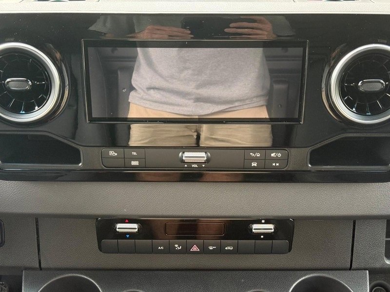 New 2025 Mercedes-Benz Sprinter 2500 image 8