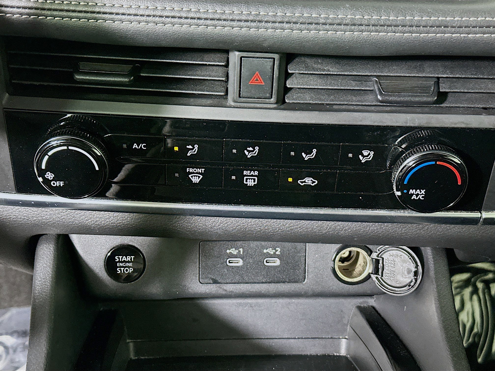 Used 2024 Nissan Rogue S image 23