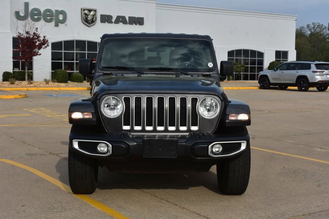 Used 2020 Jeep Wrangler Unlimited Sahara image 2