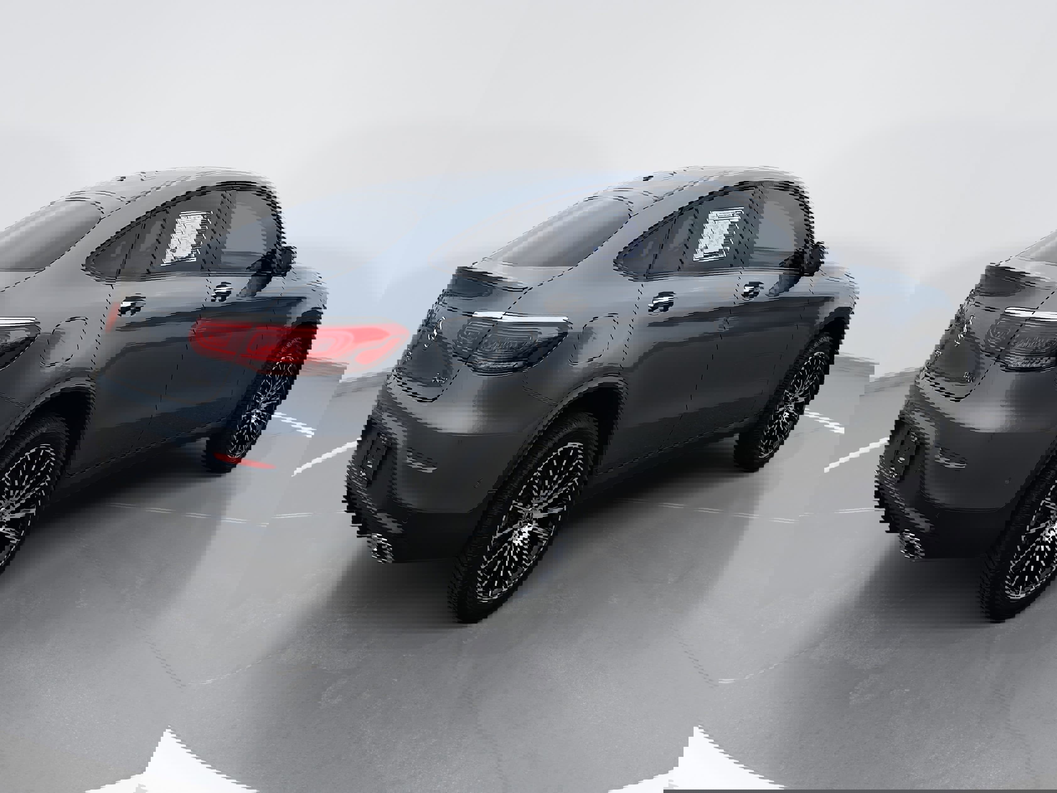 Used 2023 Mercedes-Benz GLC 300 4MATIC Coupe image 3