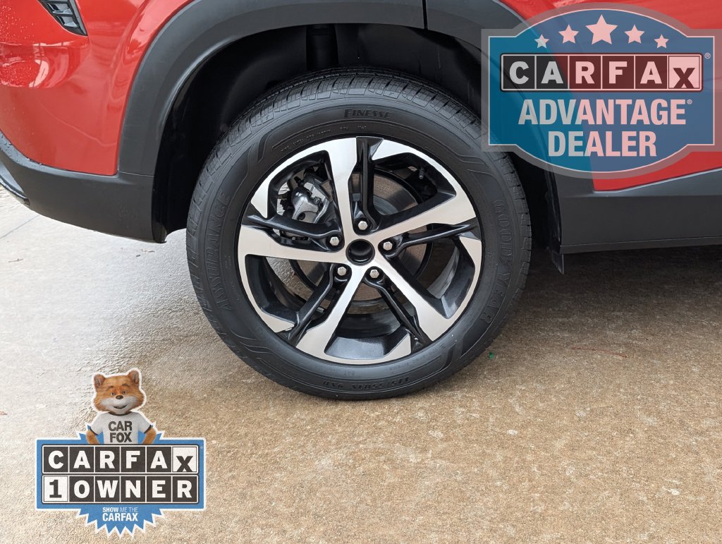Used 2024 Chevrolet Trax RS w/ Driver Confidence Package FWD image 4