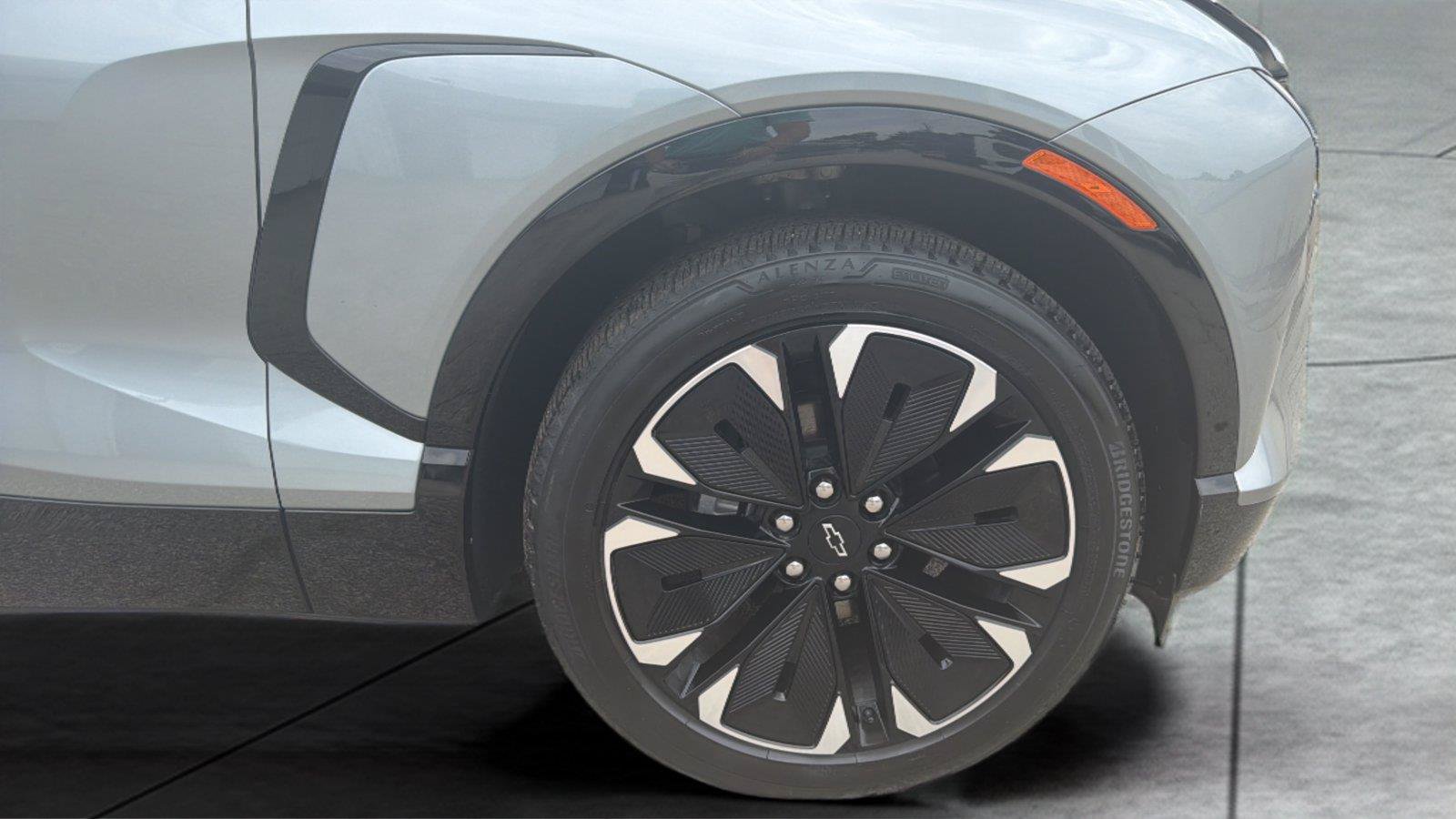 Used 2025 Chevrolet Blazer EV RS AWD/4WD image 28