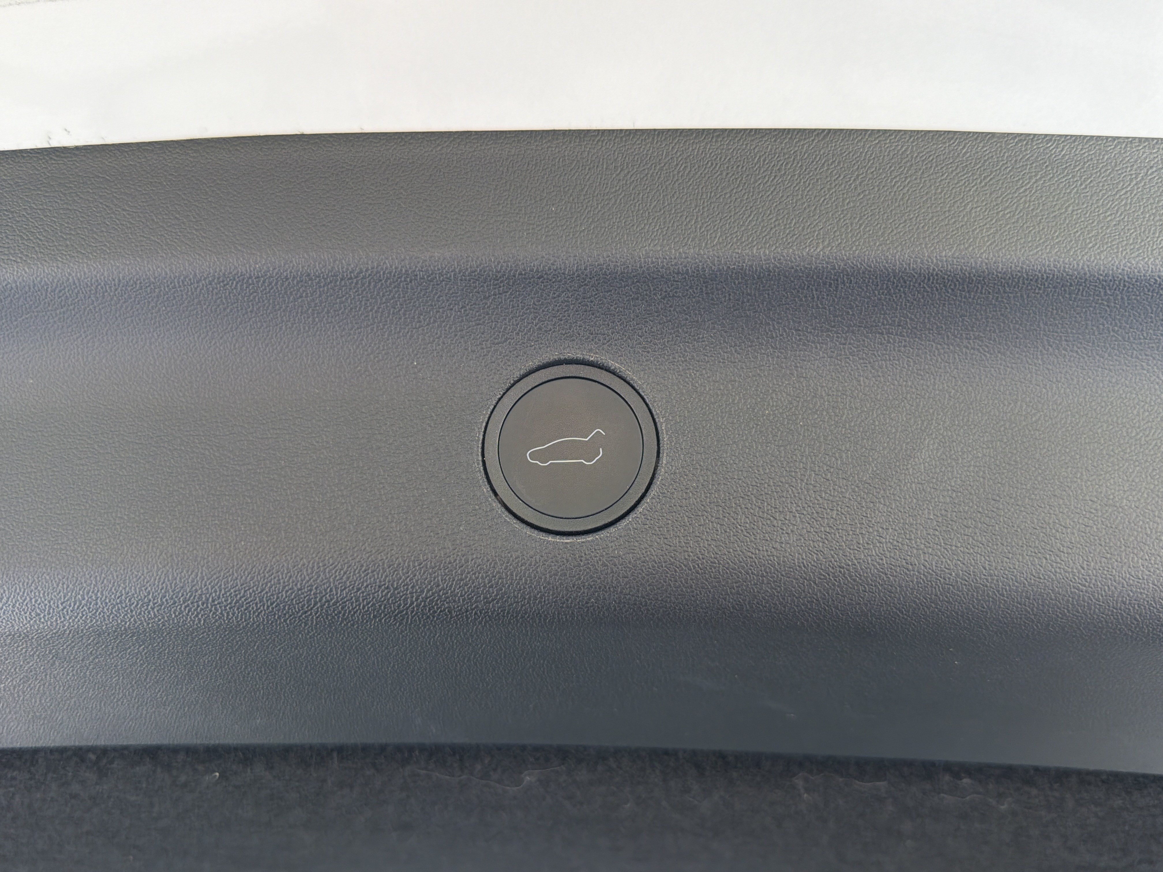 Used 2023 Tesla Model Y AWD image 45