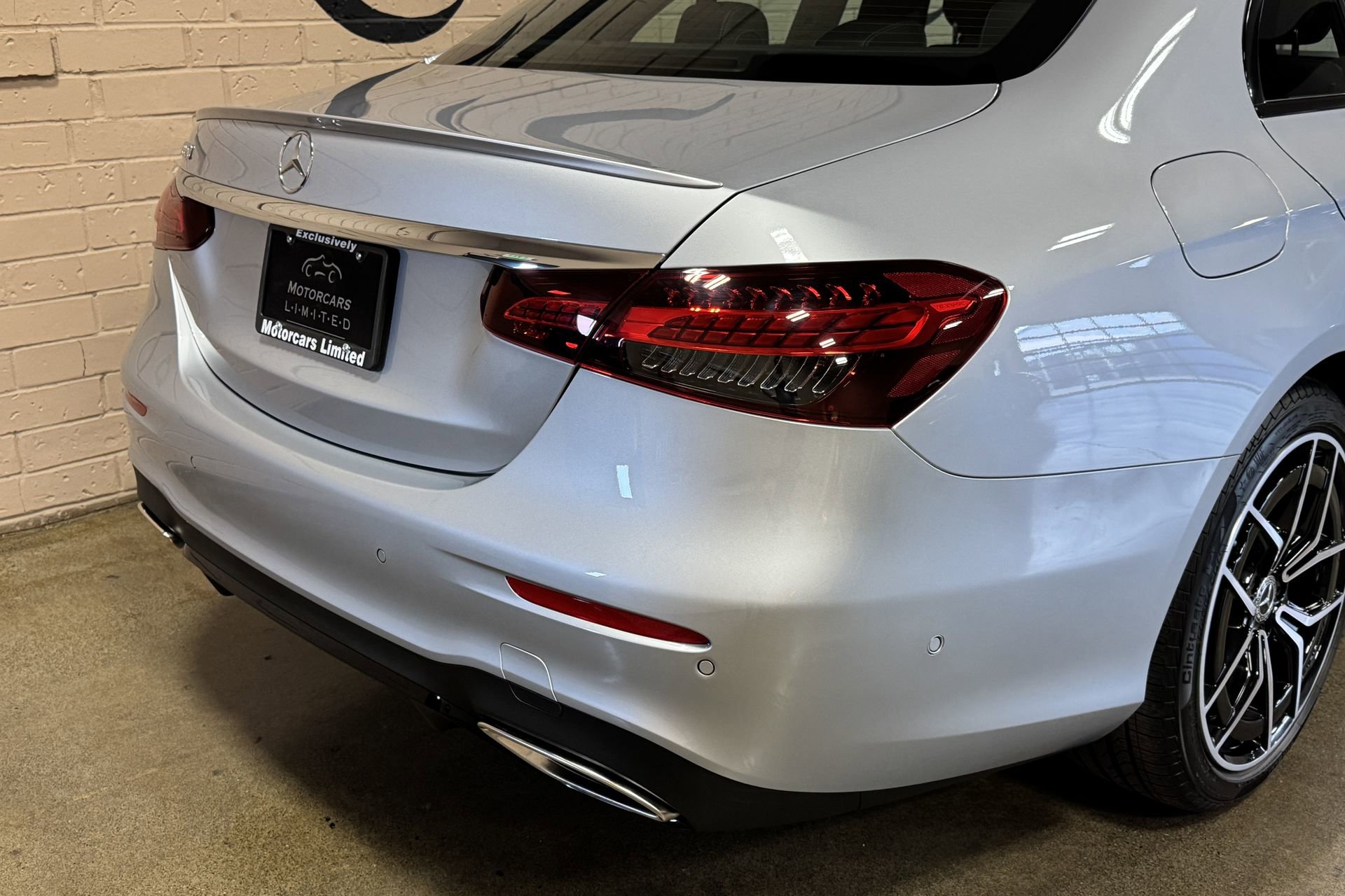 Used 2023 Mercedes-Benz E 350 Sedan image 17