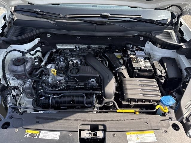 Used 2024 Volkswagen Taos SEL AWD/4WD image 19