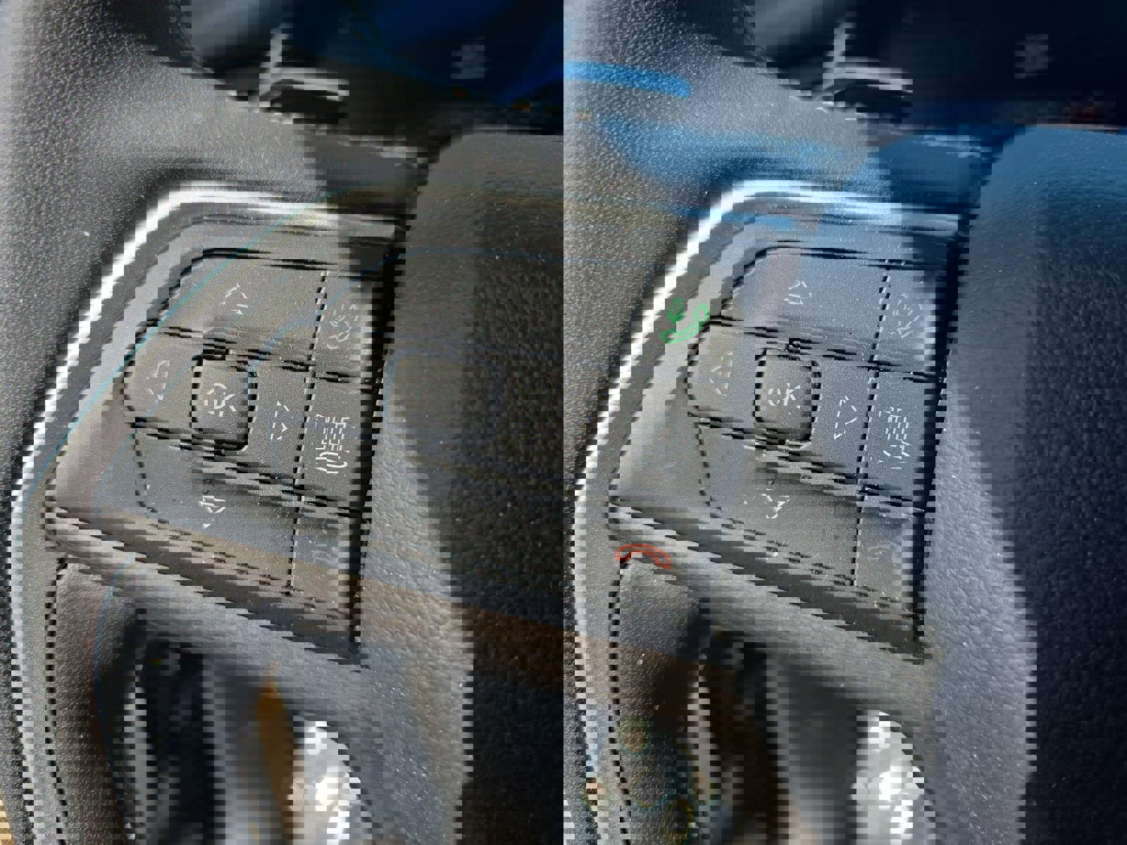 Used 2023 Jeep Grand Cherokee Limited w/ Black Appearance Package image 19