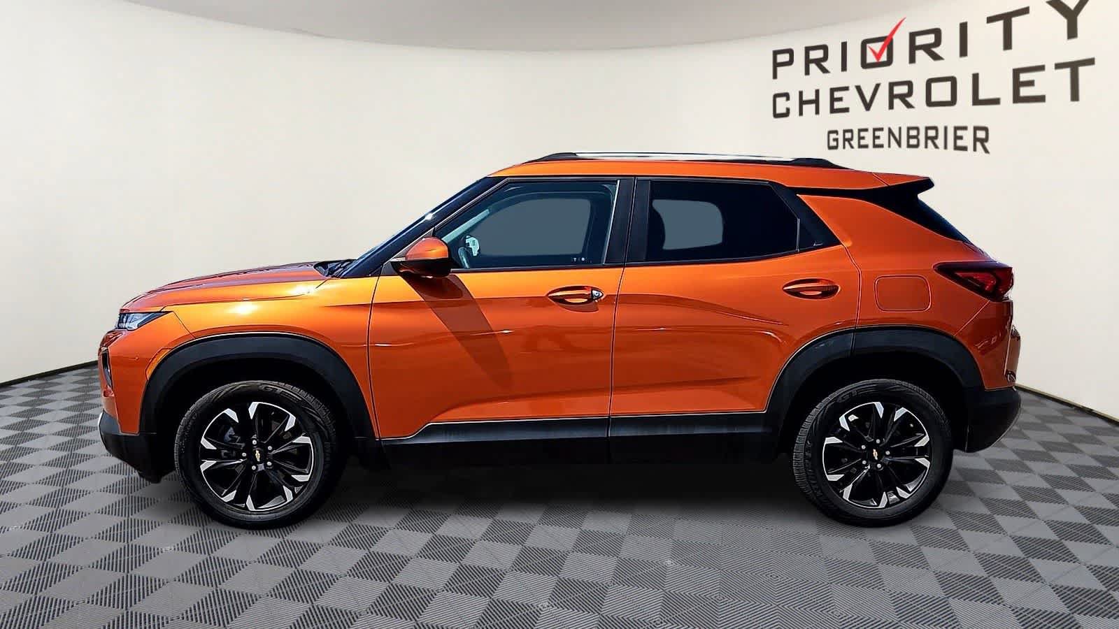 Certified 2022 Chevrolet TrailBlazer LT w/ LPO, Blackout Package FWD image 5