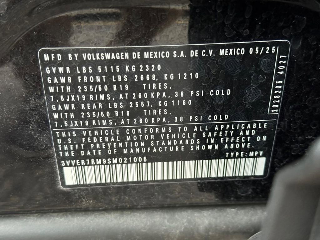 Certified 2025 Volkswagen Tiguan SE AWD/4WD image 22