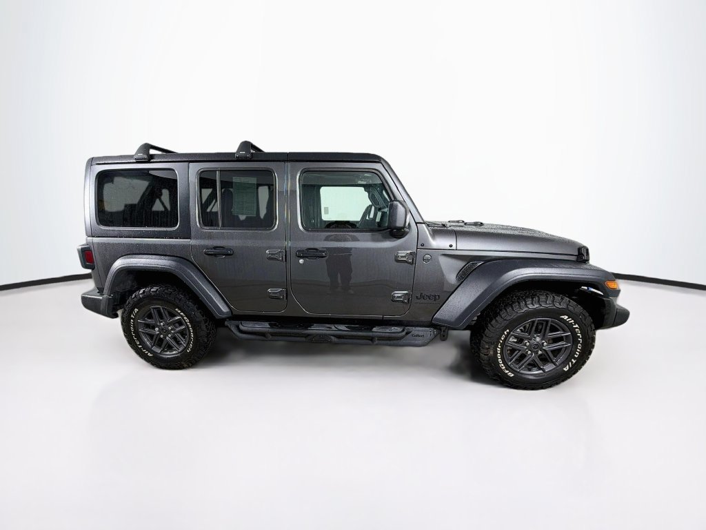 Used 2024 Jeep Wrangler Unlimited Sport AWD/4WD image 4