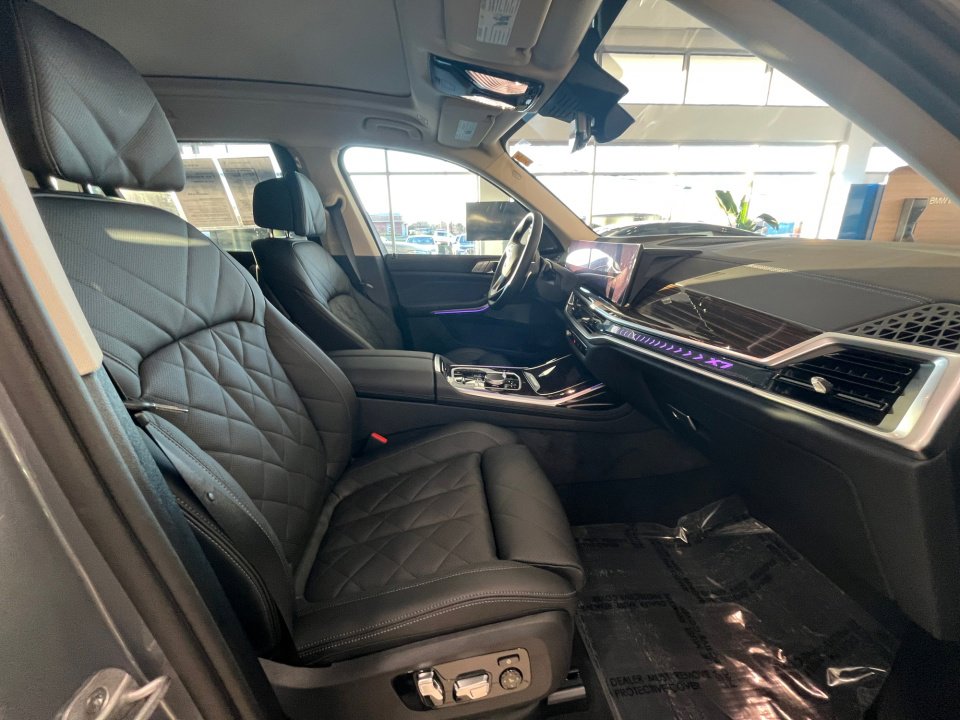 Certified 2026 BMW X7 xDrive40i image 28