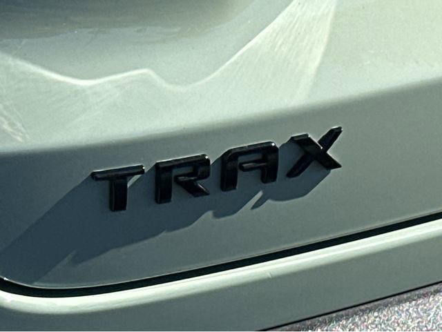 Used 2024 Chevrolet Trax RS w/ Sunroof Package image 40