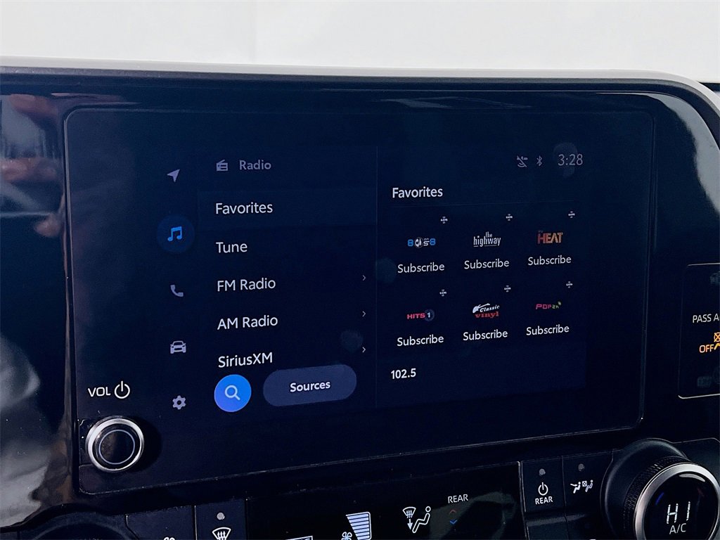 Certified 2024 Toyota Highlander LE image 14