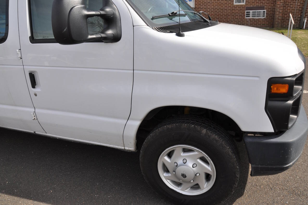 Used 2013 Ford E-250 and Econoline 250 RWD image 9
