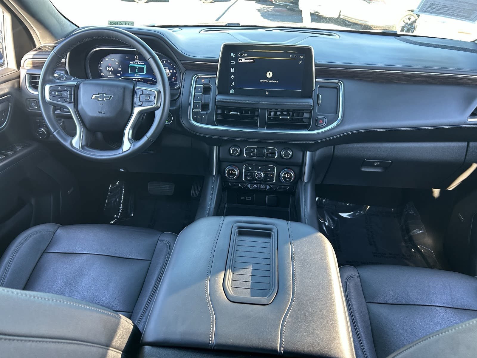 Used 2023 Chevrolet Tahoe Z71 w/ Luxury Package AWD/4WD image 18
