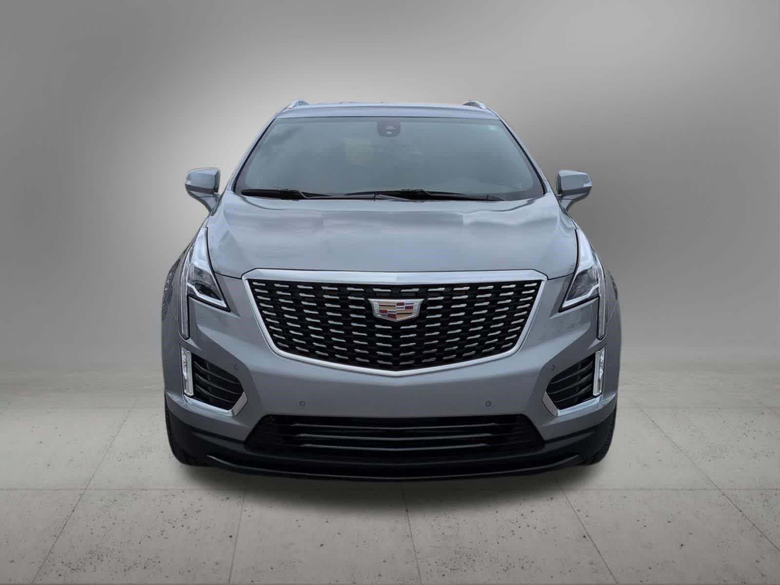 Used 2025 Cadillac XT5 Luxury w/ LPO, Floor Liner Package AWD/4WD image 9