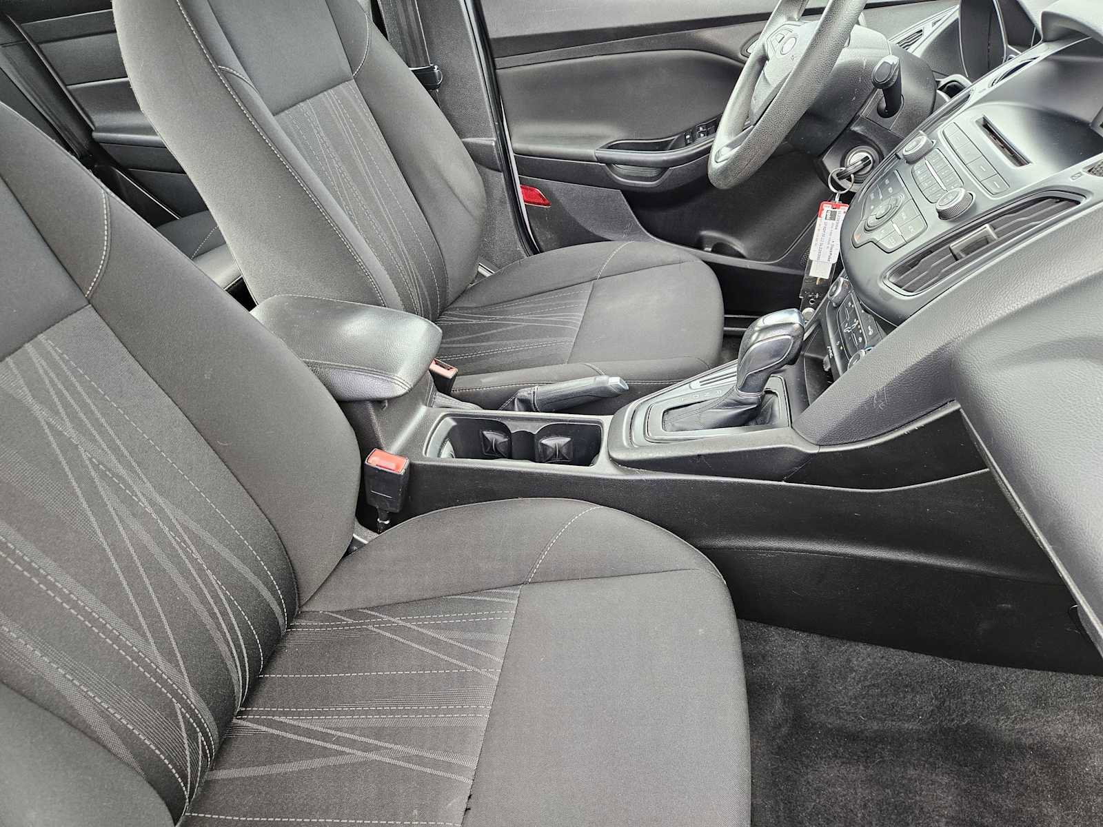 Used 2016 Ford Focus SE image 14