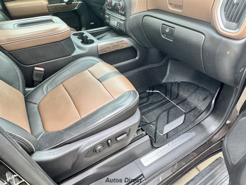 Used 2019 Chevrolet Silverado 1500 High Country w/ Technology Package AWD/4WD image 26
