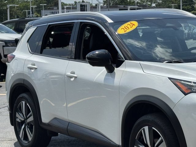 Used 2024 Nissan Rogue SL w/ SL Premium Package AWD/4WD image 4