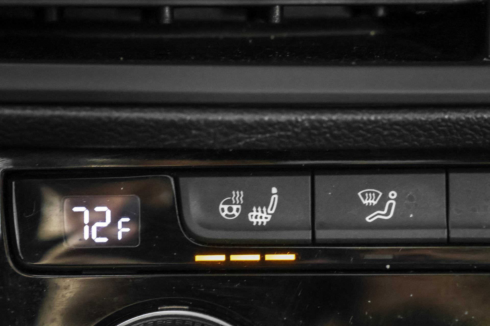 Used 2019 Volkswagen Jetta R-Line w/ R-Line Cold Weather Package FWD image 31