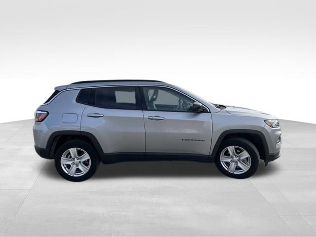 Used 2022 Jeep Compass Latitude image 7
