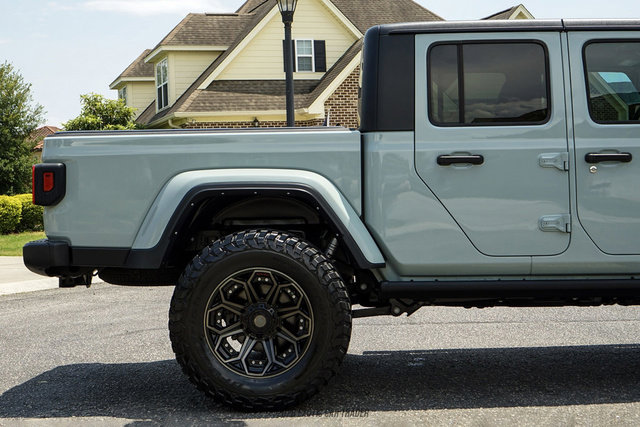 Used 2023 Jeep Gladiator Sport AWD/4WD image 10
